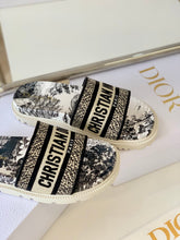 Load image into Gallery viewer, Christian Dior Dway Slide