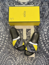 Load image into Gallery viewer, Fendi Slides - LUXURY KLOZETT