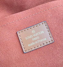 Load image into Gallery viewer, Louis Vuitton Locky BB Bag