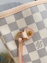 Load image into Gallery viewer, Louis Vuitton Neverfull MM Tote Bag