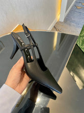 Load image into Gallery viewer, Gucci GG Slingback Pump