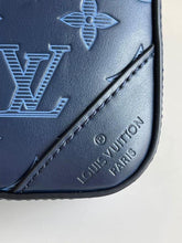 Load image into Gallery viewer, Louis Vuitton Duo Messenger Bag