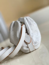 Load image into Gallery viewer, Louis Vuitton Scala Mini Pouch Bag