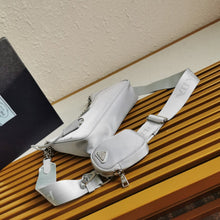 Load image into Gallery viewer, Prada Re- Edition 2005 Re-Nylon Bag