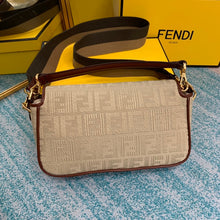 Load image into Gallery viewer, Fendi Baguette Bag