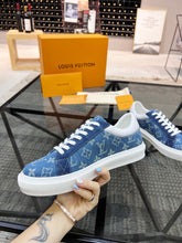 Load image into Gallery viewer, Louis Vuitton Ollie Sneakers
