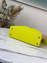 Load image into Gallery viewer, Louis Vuitton Capucines Mini - LUXURY KLOZETT