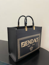 Load image into Gallery viewer, Fendi Sunshine Shopper Meduim Bag