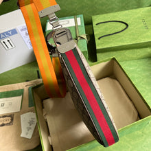 Load image into Gallery viewer, Gucci Attache Medium Shoulder Bag