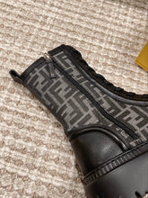 Load image into Gallery viewer, Fendi Rockoko Boots