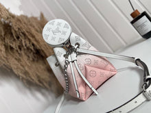 Load image into Gallery viewer, Louis Vuitton Muria Bucket Bag - LUXURY KLOZETT