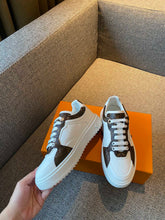 Load image into Gallery viewer, Louis Vuitton Time Out Sneakers