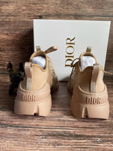 Load image into Gallery viewer, Dior D Connect Sneaker - LUXURY KLOZETT