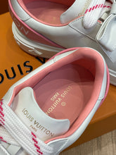 Load image into Gallery viewer, Louis Vuitton Time Out Sneakers