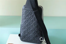 Load image into Gallery viewer, Louis Vuitton Avenue Sling Bag