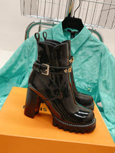 Load image into Gallery viewer, Louis Vuitton Star Trail Ankle Boots