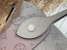 Load image into Gallery viewer, Louis Vuitton Hina PM Bag - LUXURY KLOZETT