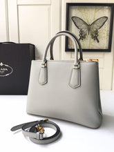 Load image into Gallery viewer, Prada Galleria Saffiano leather Medium bag