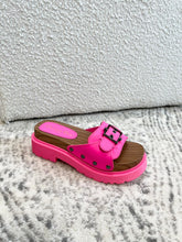 Load image into Gallery viewer, Christian Dior Diorquake Strap Slide