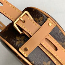 Load image into Gallery viewer, Louis Vuitton Game On Coeur Bag