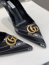 Load image into Gallery viewer, Gucci The Hacker Project Knife Pump