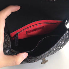 Load image into Gallery viewer, Valentino Garavani Rockstud Spike Medium Bag