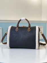 Load image into Gallery viewer, Louis Vuitton Speedy Bandouliere 30 Bag