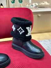 Load image into Gallery viewer, Louis Vuitton Snow DropFlat Ankle Boots