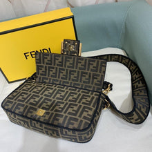 Load image into Gallery viewer, Fendi Baguette Bag - LUXURY KLOZETT