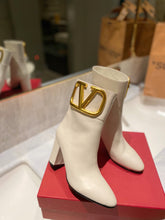 Load image into Gallery viewer, Valentino Boots