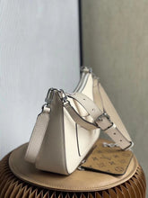 Load image into Gallery viewer, Louis Vuitton Marelle Bag