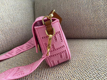 Load image into Gallery viewer, Fendi Baguette Bag