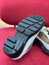 Load image into Gallery viewer, Gucci Women Lug Sole interlocking G Loafer