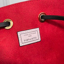 Load image into Gallery viewer, Louis Vuitton NeoNoe MM Bag