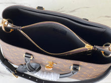 Load image into Gallery viewer, Louis Vuitton Flower Tote Bag