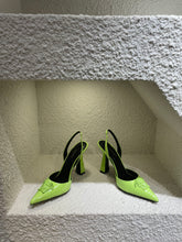 Load image into Gallery viewer, Versace La Medusa Slingback Pumps