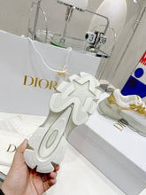 Load image into Gallery viewer, Christian Dior Vibe Sneakers