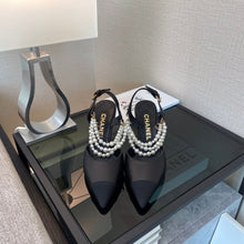 Load image into Gallery viewer, Chanel heels