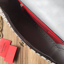 Load image into Gallery viewer, Valentino Garavani Rockstud Spike Medium Bag