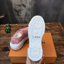 Load image into Gallery viewer, Louis Vuitton Squad Sneakers