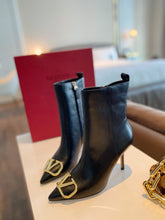 Load image into Gallery viewer, Valentino Boots