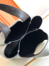 Load image into Gallery viewer, Prada Leather Tote Bag