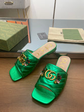 Load image into Gallery viewer, Gucci Double G Slide Sandal