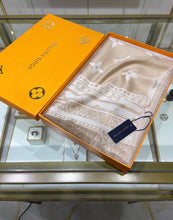 Load image into Gallery viewer, Louis Vuitton Amazingram Stole Scarf