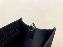 Load image into Gallery viewer, Fendi Sunshine Shopper Meduim Bag