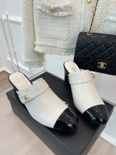 Load image into Gallery viewer, Chanel Sandals