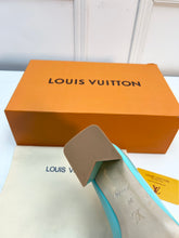 Load image into Gallery viewer, Louis Vuitton Shake Pump