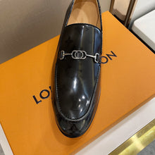 Load image into Gallery viewer, Louis Vuitton Shoe