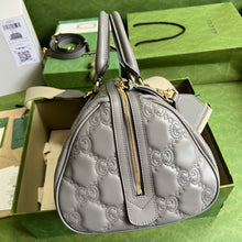 Load image into Gallery viewer, Gucci GG Matelasse Leather Medium Bag