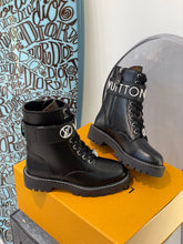 Load image into Gallery viewer, Louis Vuitton Boots